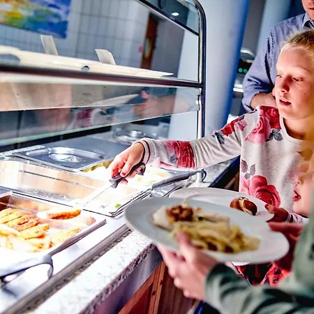 Semesteranläggning (resort) Djh 3*